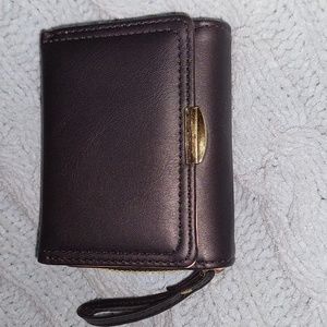 New black wallet